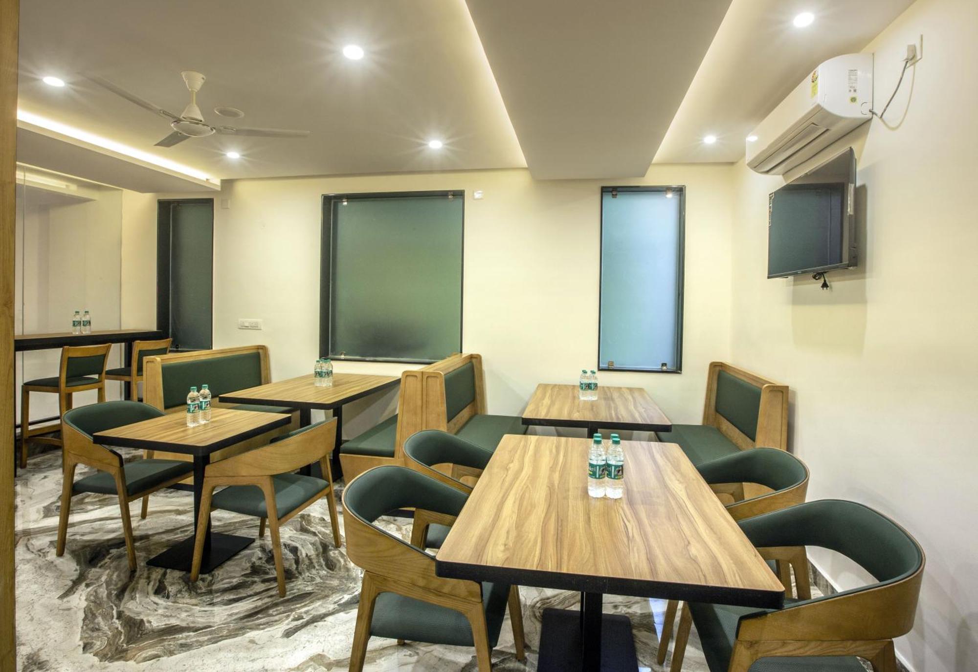Hotel Sterling Plaza- Bangalore International Airport Dod Jala Exterior photo