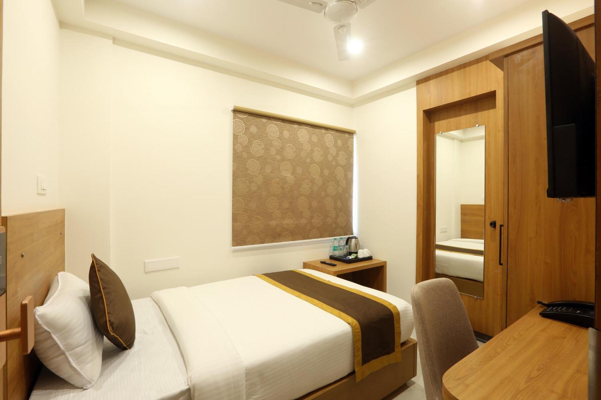 Hotel Sterling Plaza- Bangalore International Airport Dod Jala Exterior photo