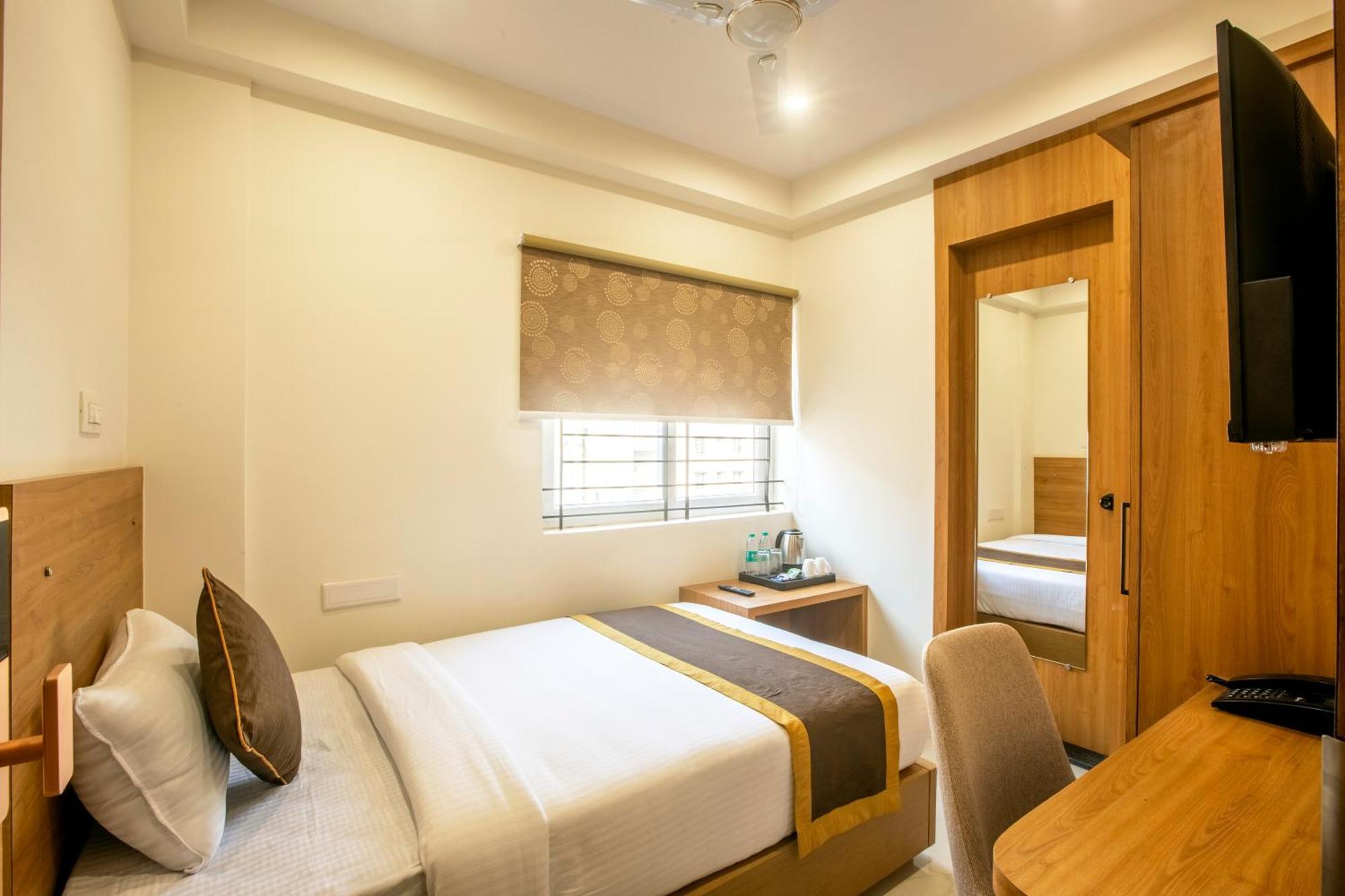 Hotel Sterling Plaza- Bangalore International Airport Dod Jala Exterior photo
